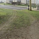 Bonjour<br /> Une petite question aux personnes de la Mairie ; Pourquoi ces bornes en Béton Affreuses tout autour du Bassin de la Sourderie – qui de toutes façon n’empêchent en rien la pénétration de véhicules sur les espaces verts ( voir photos)